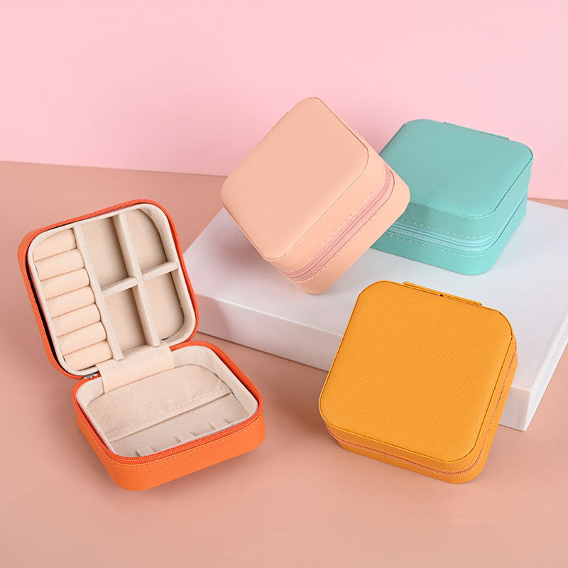 Retro Jewelry Case